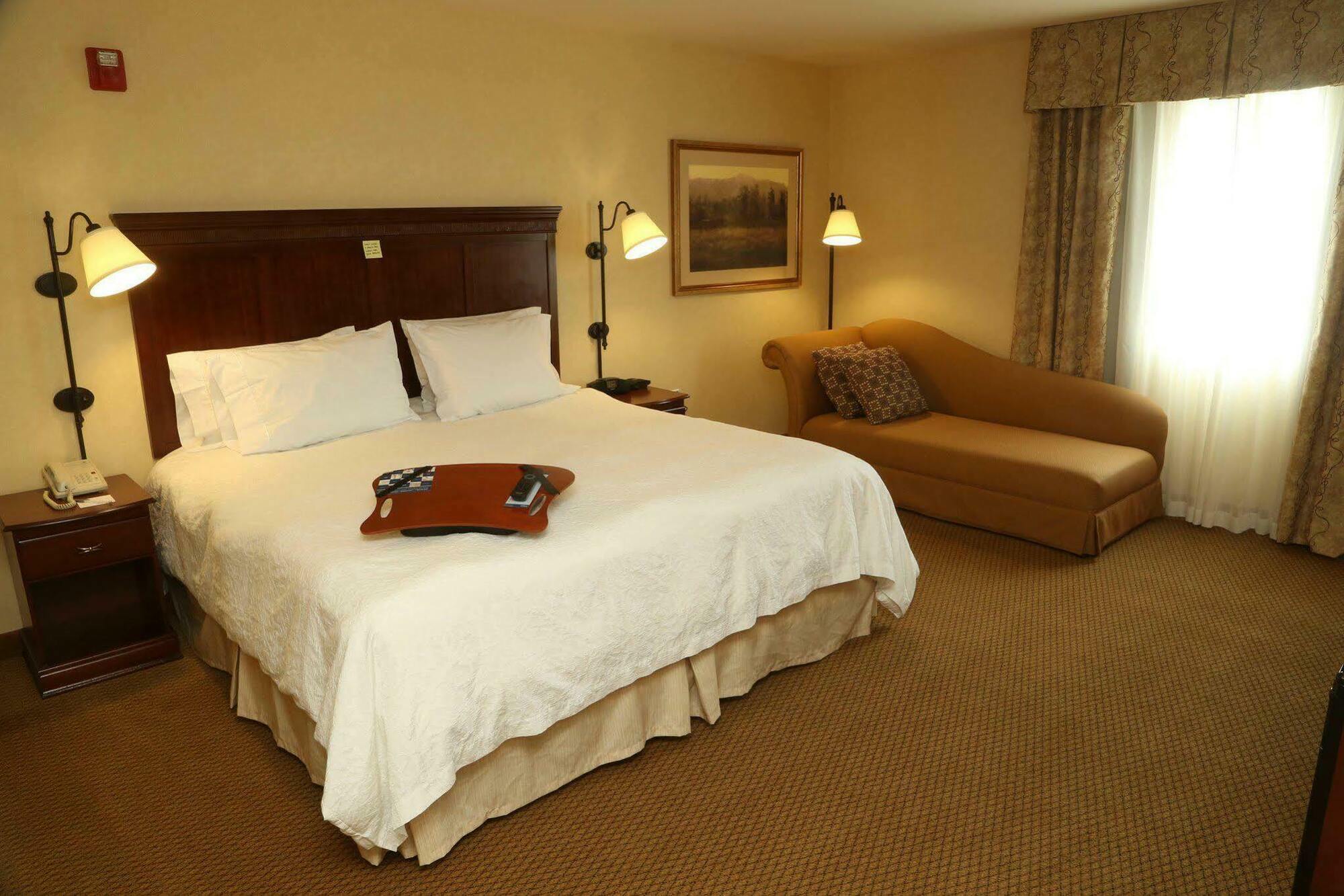 Hampton Inn & Suites Burlington Dış mekan fotoğraf